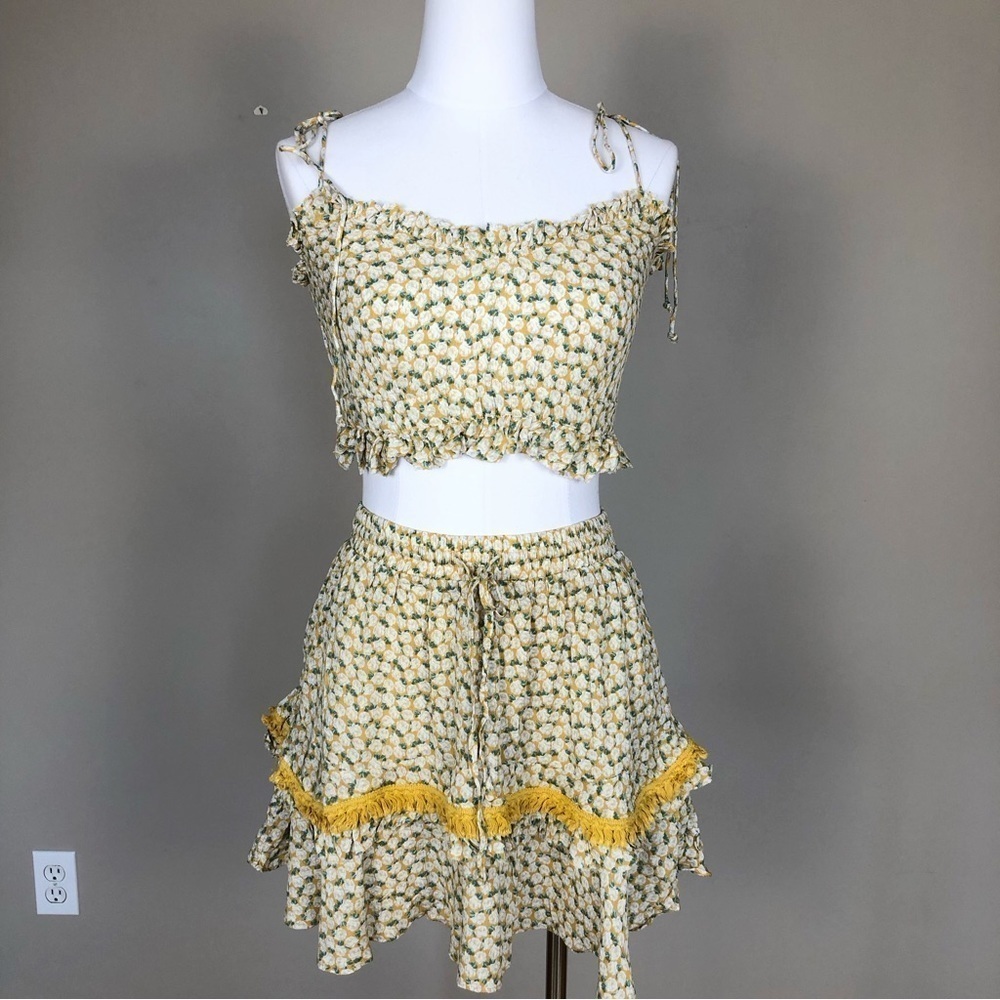 Skylar& Madison yellow floral mini skirt and cropped top set ruched ruffled S